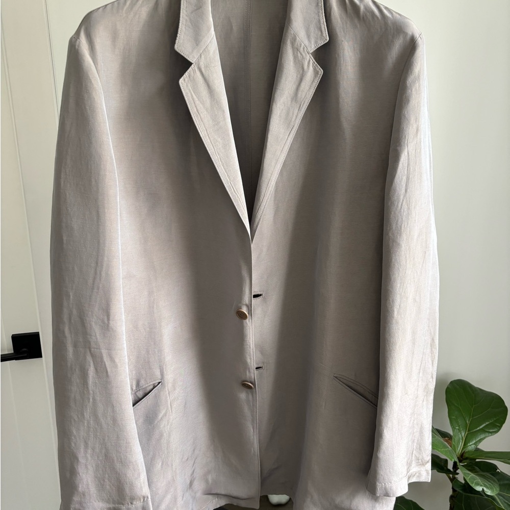 Men’s oversized XL linen blazer.